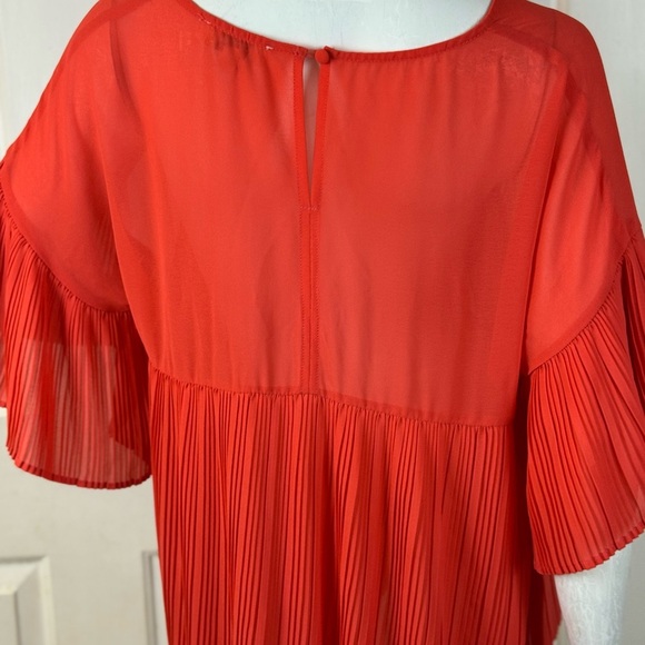 Umgee Red Pleated Batwing Blouse. C34 - Picture 2 of 10